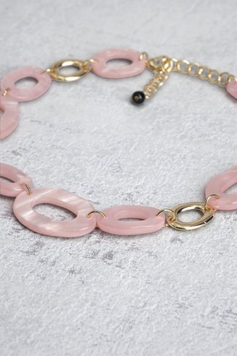 Le devant de Collier rose à anneaux de forme organique de Liberty Island pour Femmes