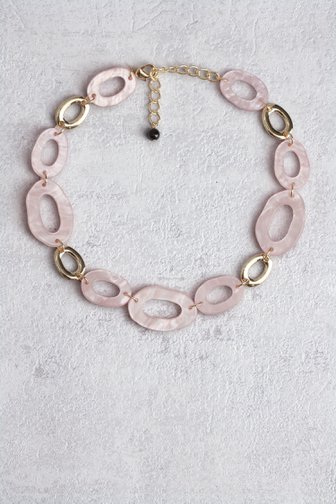 Le devant de Collier rose à anneaux de forme organique de Liberty Island pour Femmes