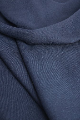 Voorkant van Donkerblauw sjaaltje met gerafelde zoom door AC by Annelien Coorevits voor Dames