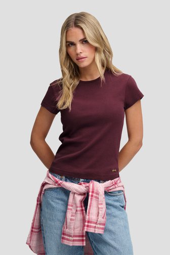 Voorkant van Donkerrode T-shirt met ronde hals door Superdry voor Dames