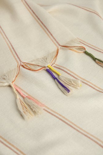 Le devant de Foulard beige à rayures de Liberty Loving nature pour Femmes