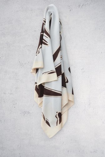 Le devant de Foulard bleu-beige à imprimé floral de Opus pour Femmes