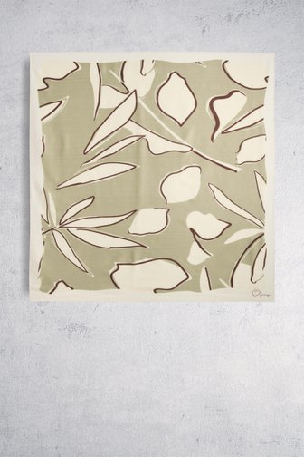 Le devant de Foulard vert-beige à imprimé floral de Opus pour Femmes