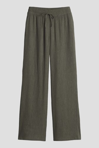 Voorkant van Groene broek met gekreukte textuur door Opus voor Dames