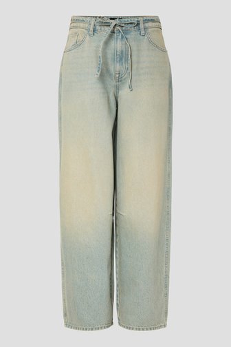 Le devant de Jean barrel bleu à effet washed de Pieces pour Femmes