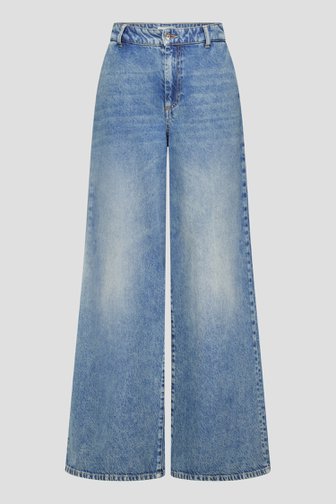 Le devant de Jean bleu ample à effet délavé de Louise pour Femmes