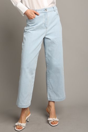 Le devant de Jean bleu clair – Wide leg fit – Longueur 7/8 de Liberty Island Denim pour Femmes