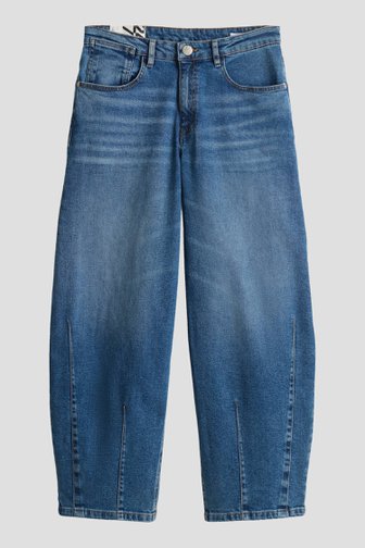 Le devant de Jean bleu longueur cheville - Coupe barrel de Opus pour Femmes