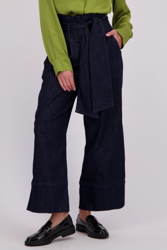 Le devant de Jean large bleu foncé avec ceinture à nouer de More & More pour Femmes