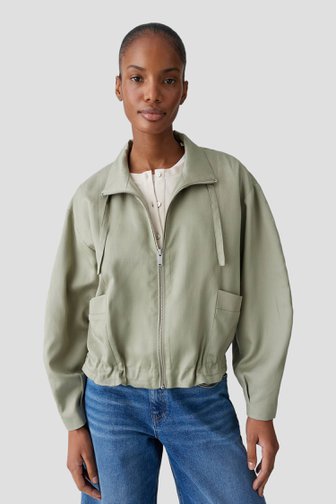 Voorkant van Kaki vestje met opstaande kraag door Opus voor Dames