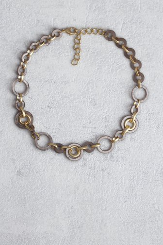 Voorkant van Ketting met ronde ringen in taupe door Liberty Island voor Dames