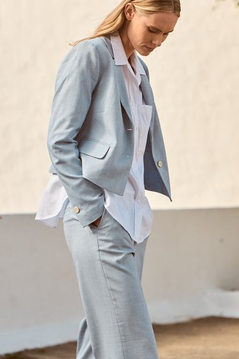 More & More Korte blauwe blazer met gemêleerde look