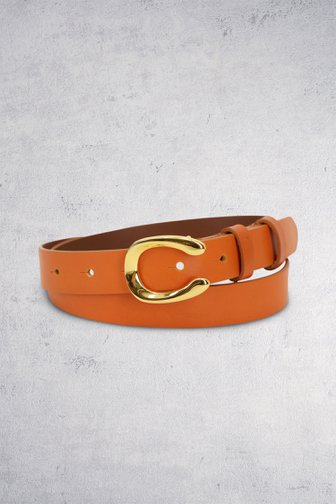 Voorkant van Lederen cognac riem met gouden gesp door Liberty Island voor Dames