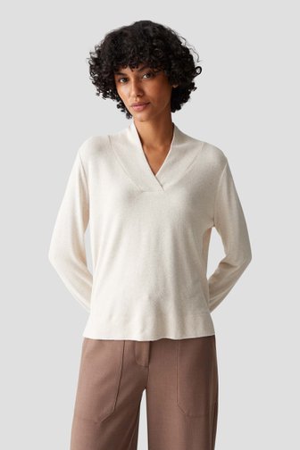 Voorkant van Lichtbeige T-shirt met V-hals door Opus voor Dames