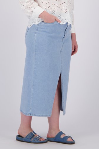 Lichtblauwe jeansrok met split van Only Carmakoma voor Dames