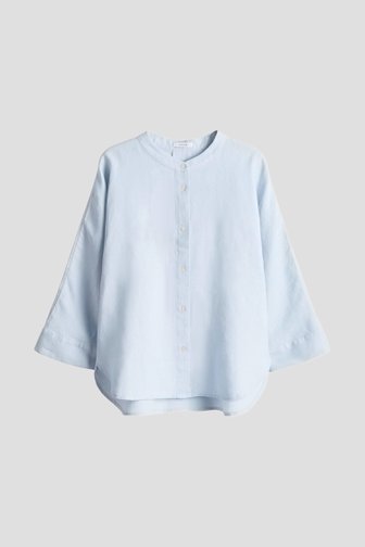 Voorkant van Lichtblauwe linnen blouse met 3/4 mouwen door Opus voor Dames