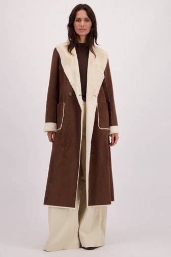 Le devant de Manteau brun en suèdelook de Louise pour Femmes