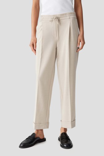 Le devant de Pantalon beige à taille élastique – longueur 7/8 de Opus pour Femmes