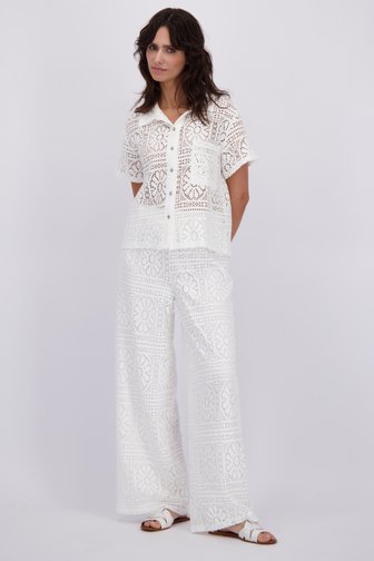 Le devant de Pantalon blanc broderie anglaise à jambes larges de Pieces pour Femmes