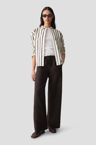 Le devant de Pantalon en lin brun de Opus pour Femmes