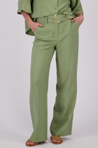 Le devant de Pantalon large vert olive avec ceinture de More & More pour Femmes