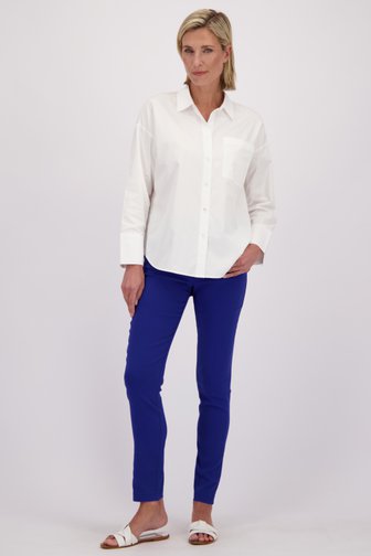 Le devant de Pantalon stretch bleu roi à taille élastique de Claude Arielle pour Femmes
