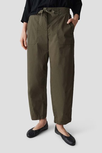 Le devant de Pantalon vert foncé à taille élastique de Opus pour Femmes