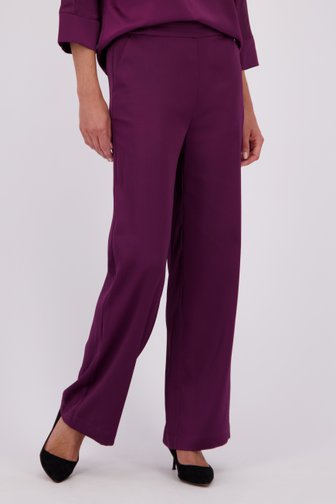 Le devant de Pantalon violet de Claude Arielle pour Femmes