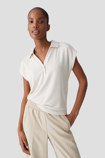 Le devant de Polo beige en maille de Opus pour Femmes