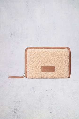 Le devant de Portefeuille beige en teddy de Laurent David pour Femmes