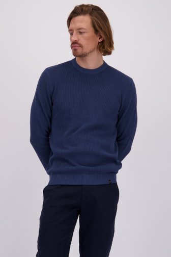 Le devant de Pull bleu à col rond de Ravøtt pour Hommes