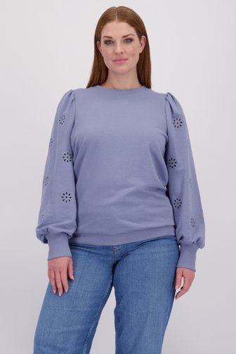 Le devant de Pull bleu à manches brodées  de ONLY Carmakoma pour Femmes