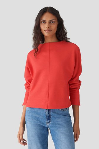 Le devant de Pull rouge en maille avec manches chauve-souris de Opus pour Femmes