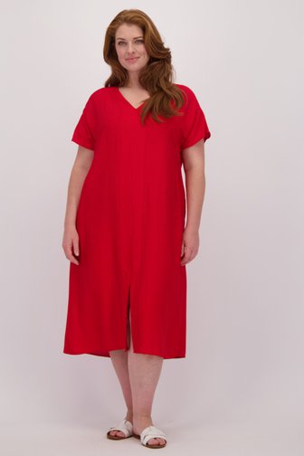 Le devant de Robe longue rouge de ONLY Carmakoma pour Femmes