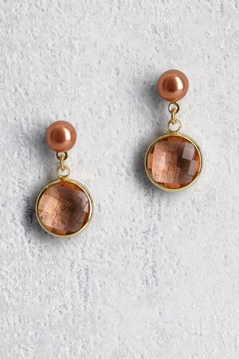 Voorkant van Roze pareloorbellen met ronde hanger door Liberty Island voor Dames