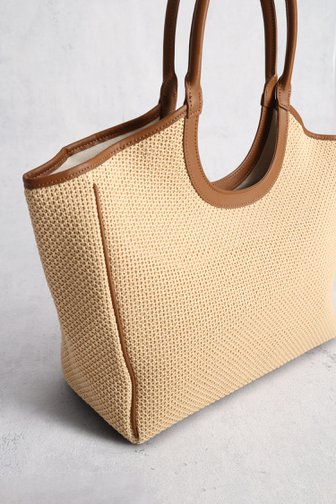 Le devant de Sac à main tissé beige de D'Auvry pour Femmes