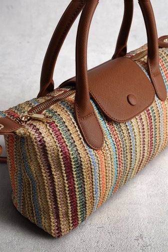 Le devant de Sac à main tressé beige à motif rayé de Liberty Island pour Femmes