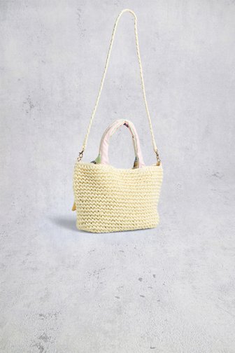 Le devant de Sac à main tressé beige avec foulard de Pieces pour Femmes