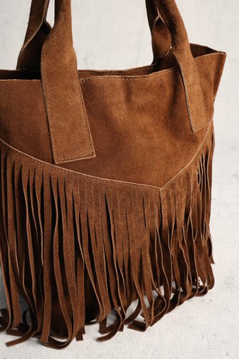 Le devant de Sac bandoulière en suède brun avec franges de Louise pour Femmes