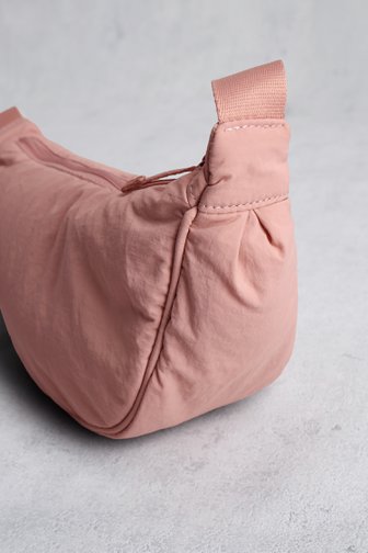 Le devant de Sac crossbody rose en nylon de Liberty Loving nature pour Femmes