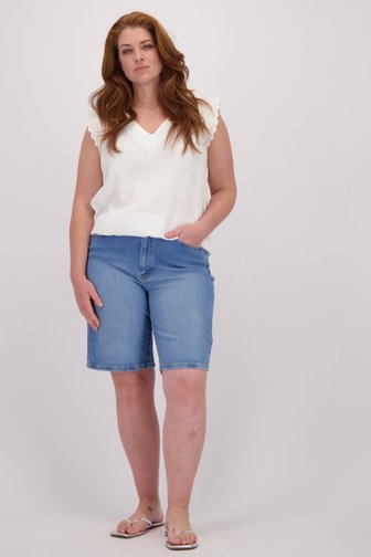 Le devant de Short en jean bleu de ONLY Carmakoma pour Femmes
