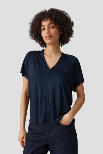 Le devant de T-shirt bleu foncé à col en V de Opus pour Femmes