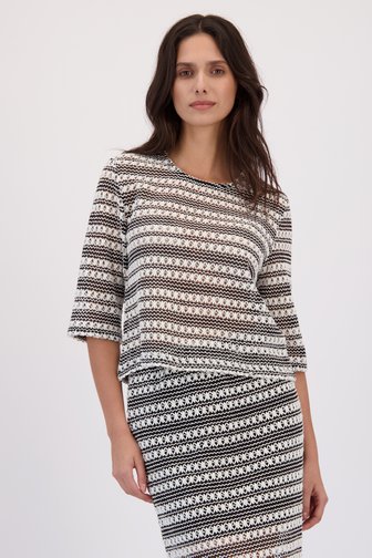 Le devant de T-shirt tricoté écru-noir avec motif fleuri de JDY pour Femmes