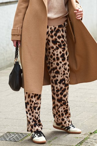 Claude Arielle Wijde broek met animal print