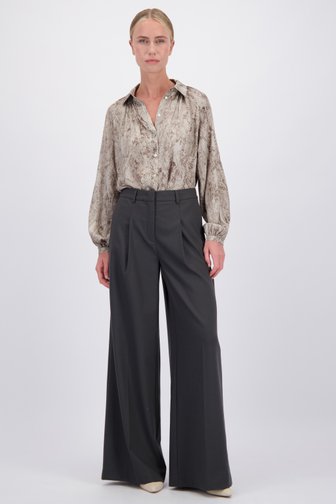Voorkant van Wijde donkergrijze broek met bandplooien door D'Auvry Studio voor Dames