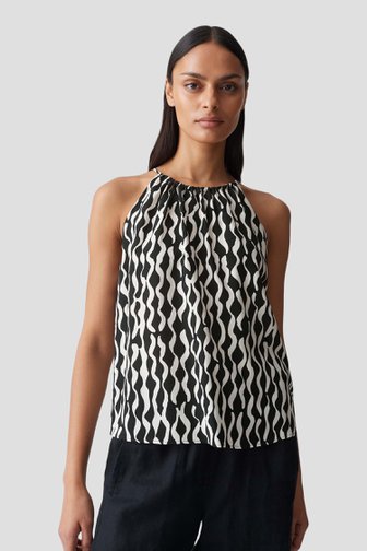 Voorkant van Wit-zwarte blouse met halternek door Opus voor Dames