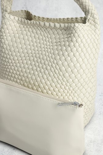 Voorkant van Witte gevlochten schoudertas in leather look door Modeno voor Dames