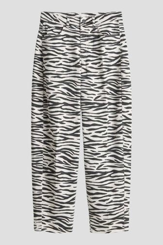 Voorkant van Witte jeans met zebraprint - Barrel fit door Opus pants voor Dames