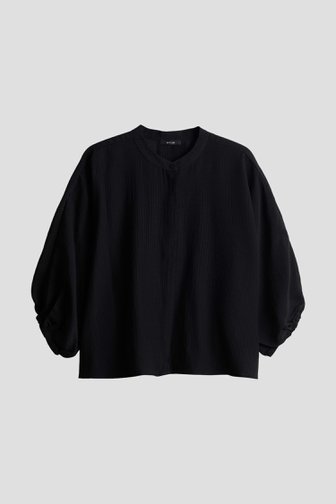 Voorkant van Zwarte blouse met driekwartmouwen door Opus voor Dames