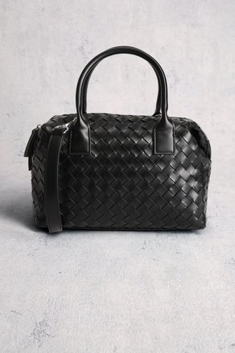 Voorkant van Zwarte gevlochten handtas door Liberty Island voor Dames